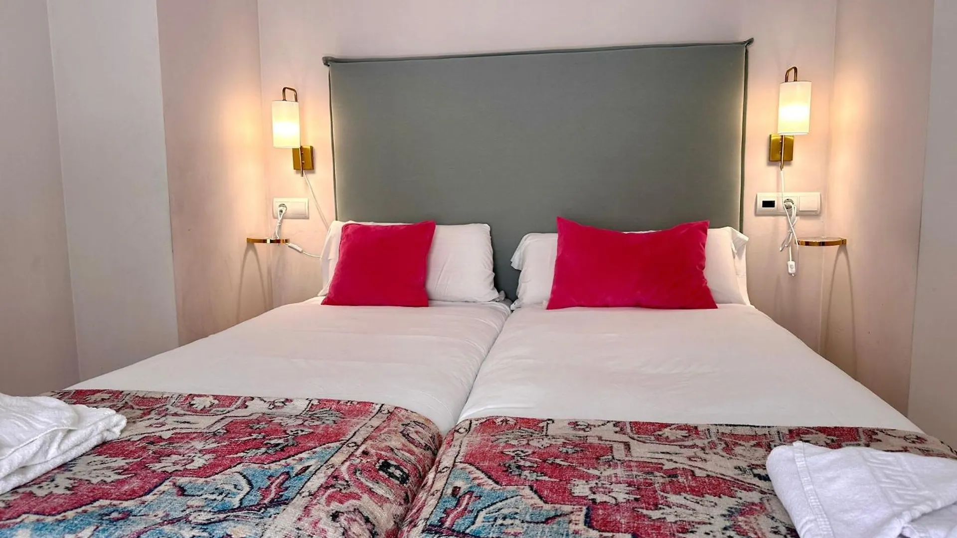 Urbe10 Pries Suite Malaga Apartment